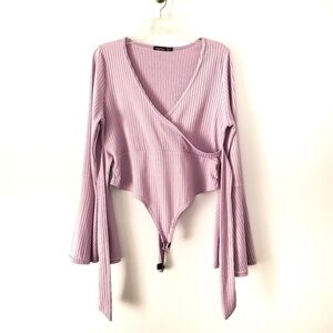 Boohoo Lavender Bodysuit 12 Bell Sleeves V Neck
